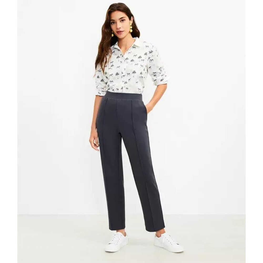 NWT Womens Size XS Ann Taylor Gray LOFT Pintucked Fluid Taper Pants NEW